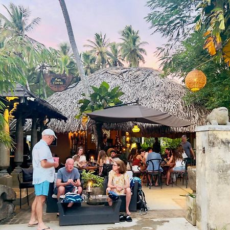 Aga Surf View Hotel Tangalle Eksteriør billede