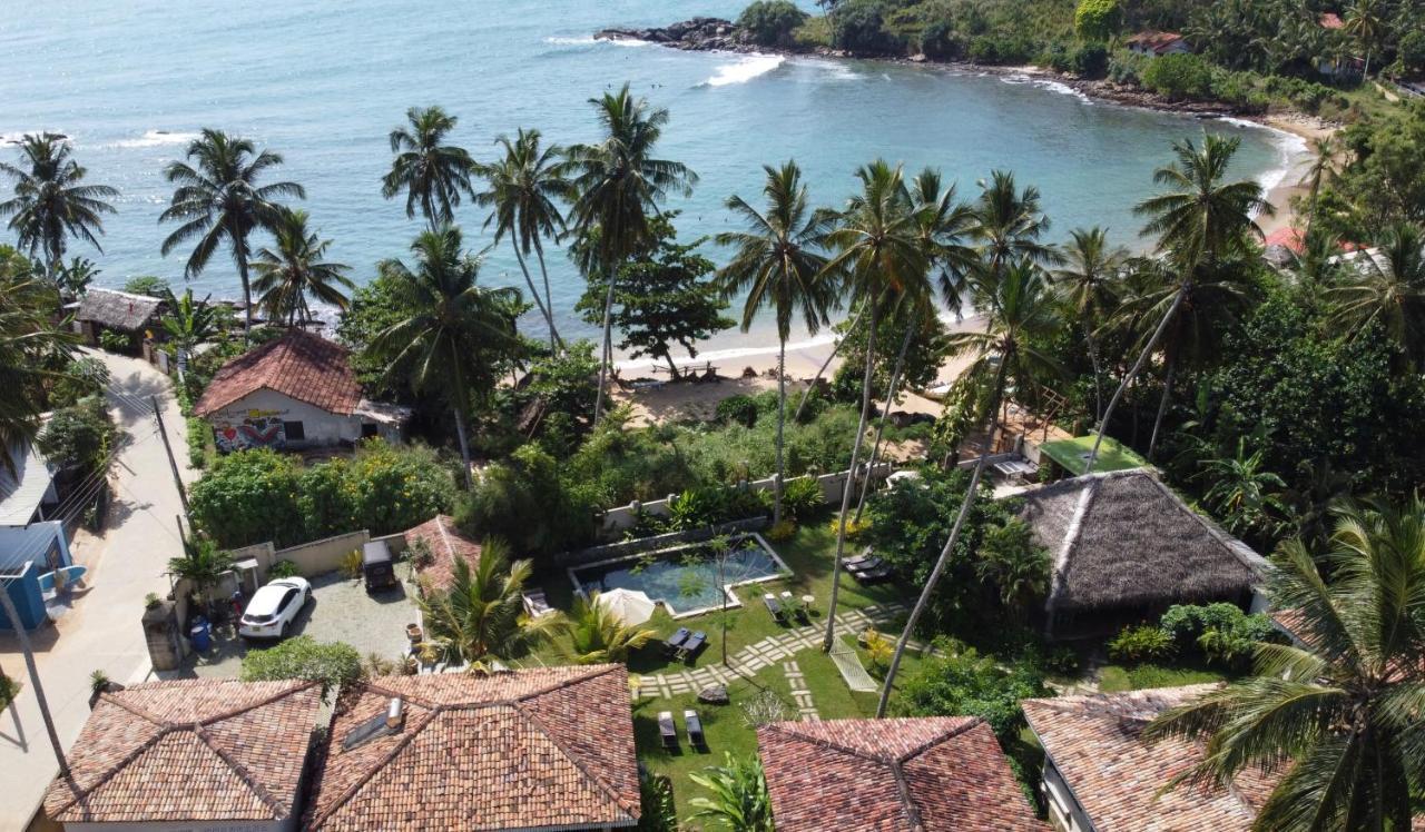 Aga Surf View Hotel Tangalle Eksteriør billede