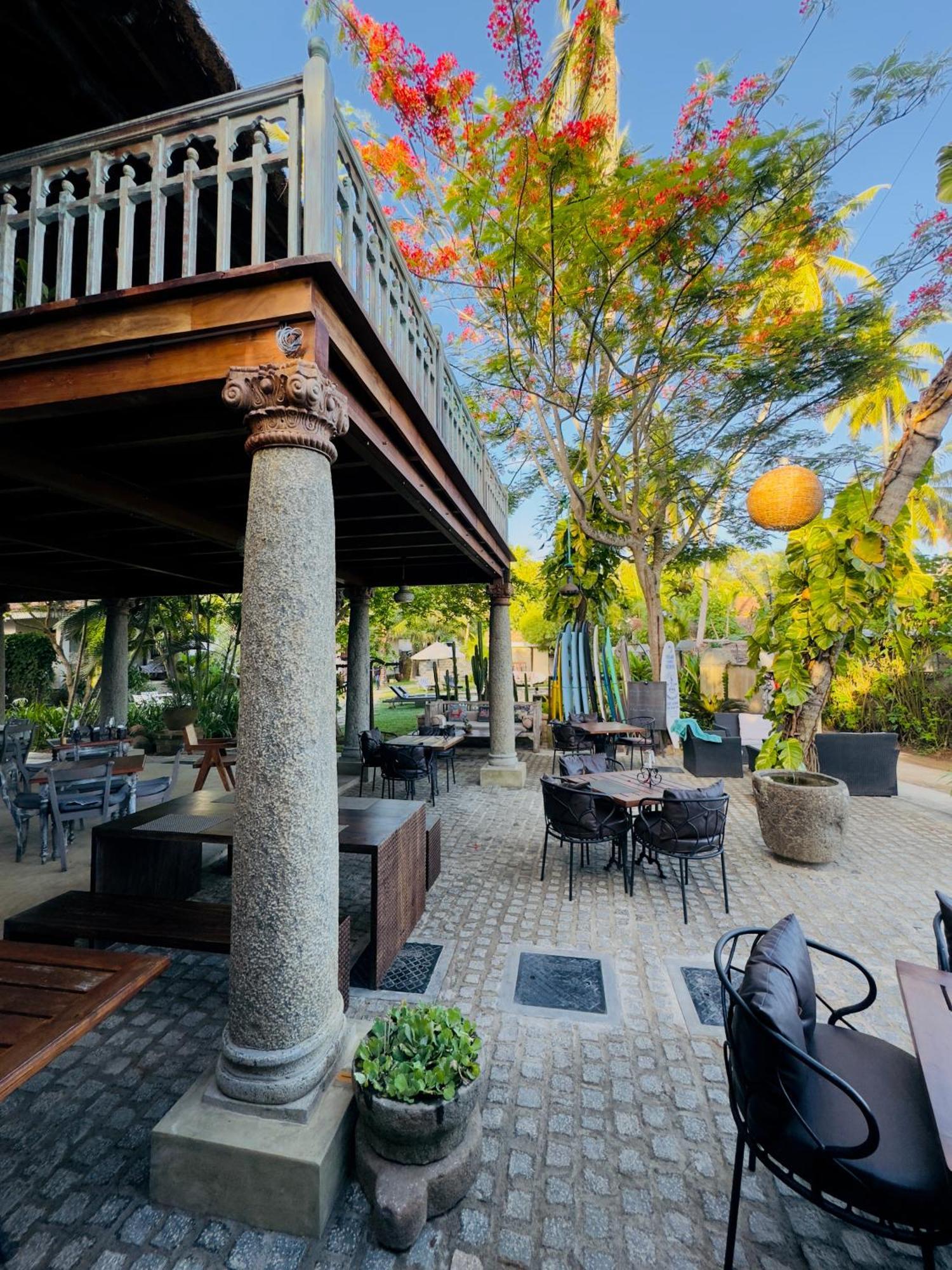 Aga Surf View Hotel Tangalle Eksteriør billede