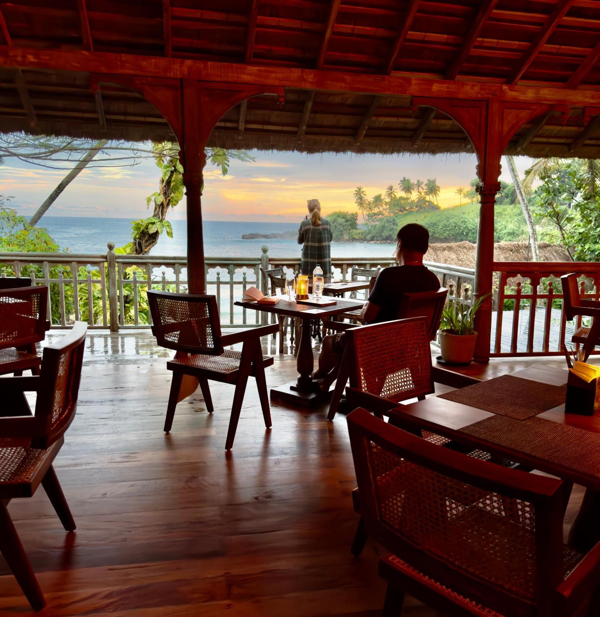Aga Surf View Hotel Tangalle Eksteriør billede