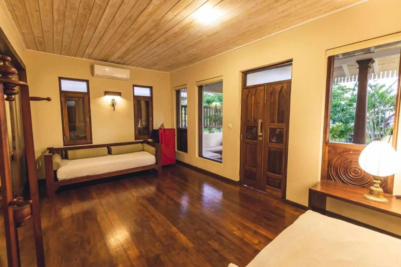 Aga Surf View Hotel Tangalle Eksteriør billede
