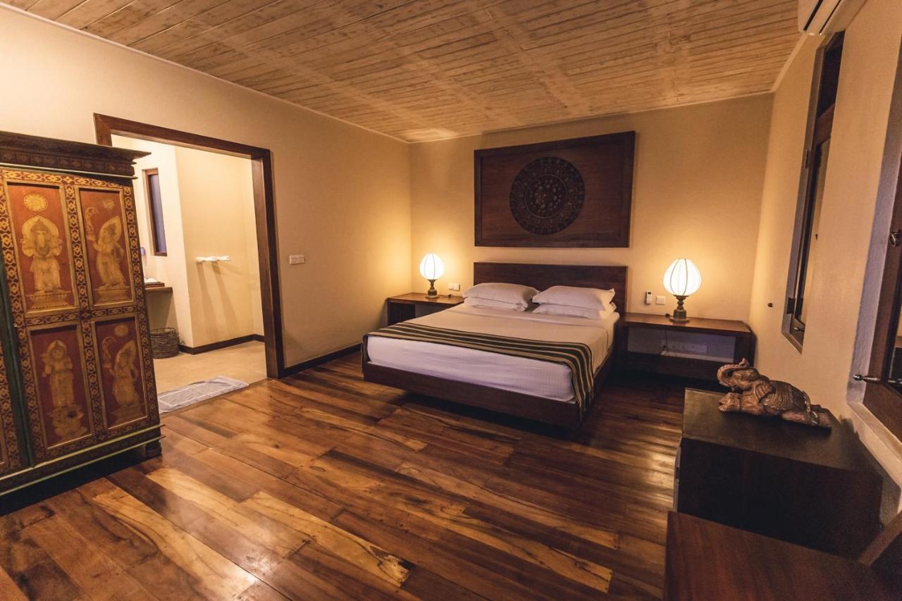 Aga Surf View Hotel Tangalle Eksteriør billede