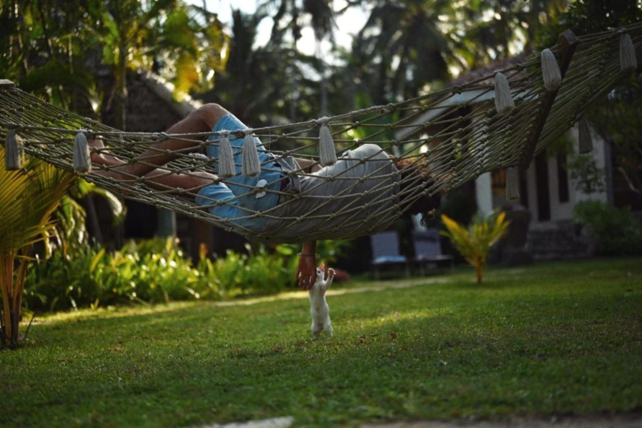 Aga Surf View Hotel Tangalle Eksteriør billede